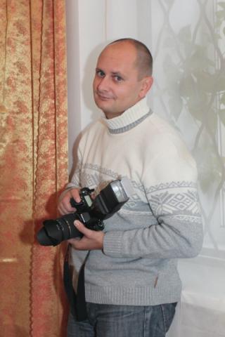 �����